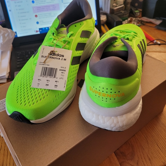 Man's  Adidas Supernova - Picture 2 of 8